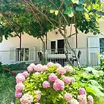 Διαμέρισμα Ugrin With Terrace Ρόβινι