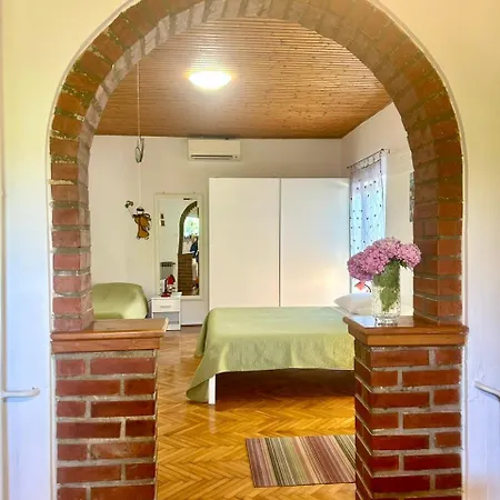 Apartman Ugrin With Terrace Rovinj